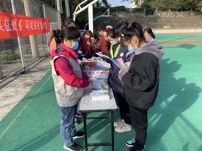 11.27栖化新村社区：做好垃圾分类，扮靓小区环境-1.jpg