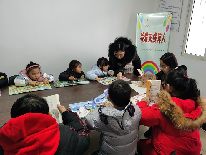 1.30燕子矶社区：全民阅读润童心 春风行动伴书香-1.jpg