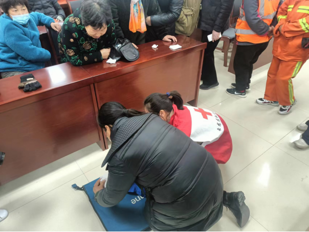 急救培训进社区 文明志愿伴我行462.png