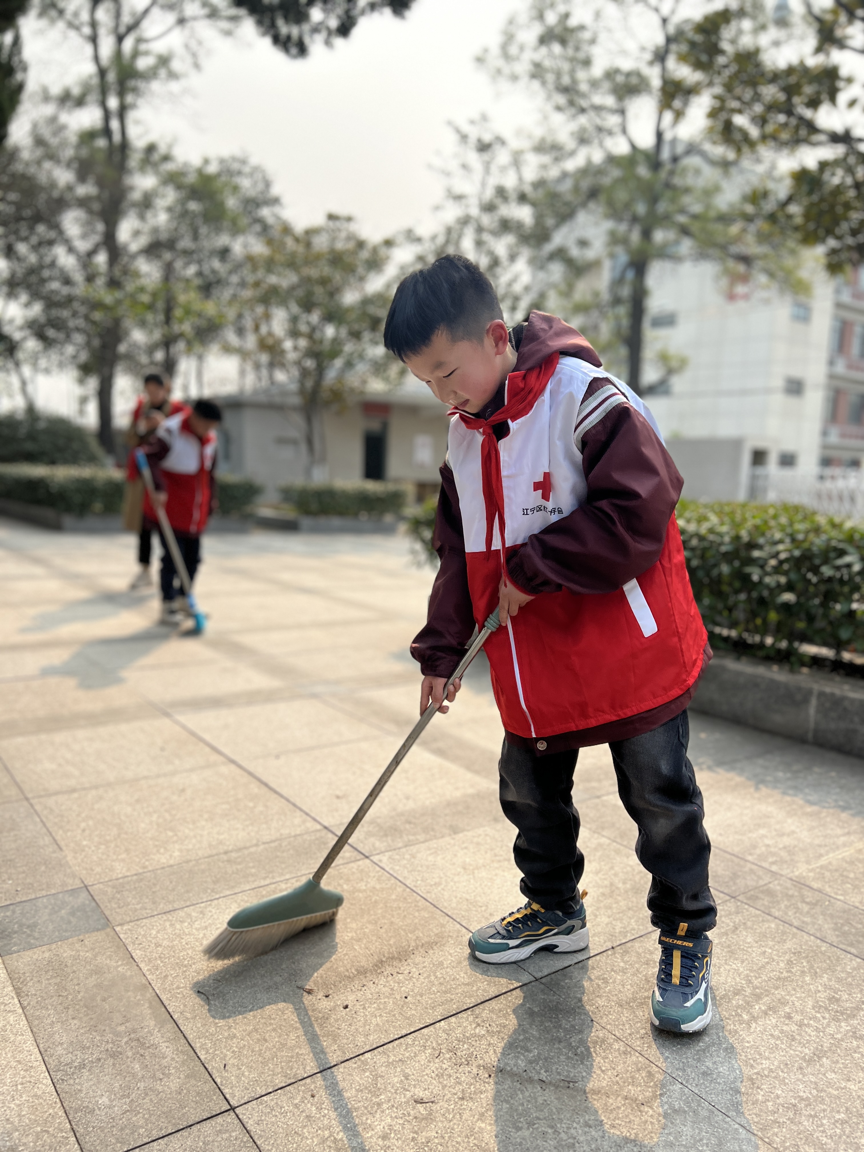 龙都小学红十字开展“学雷锋活动月”活动2.jpg