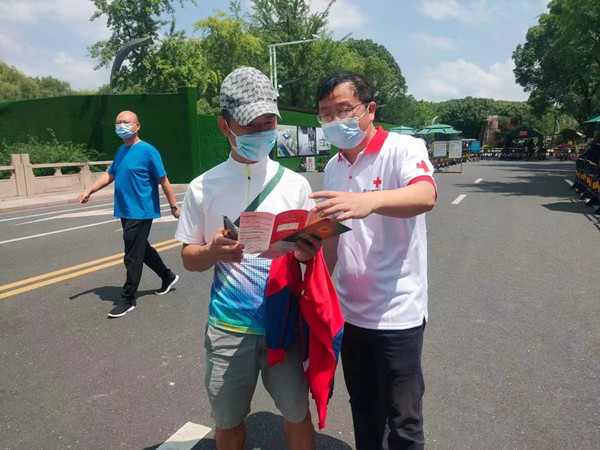 4李东宣传造血干细胞捐献知识_副本.jpg