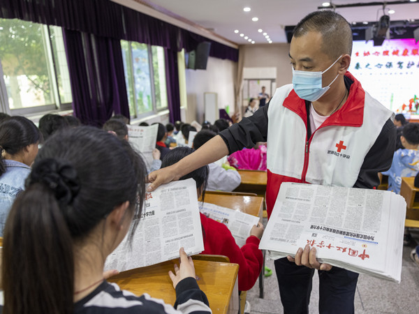 前黄镇中心小学开展急救知识答题竞赛_副本.jpg