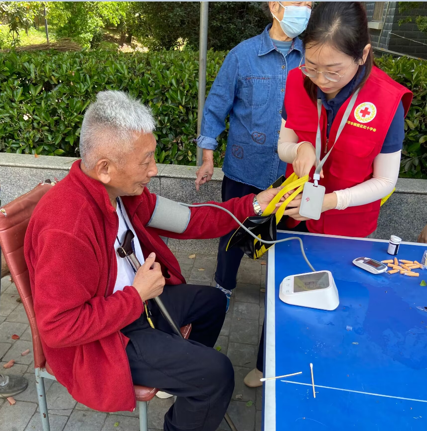 5.8爱心义诊进小区 守护健康暖人心.png