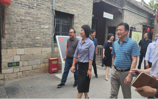 市红十字会党组书记、常务副会长康宁一行来云龙区调研190.png