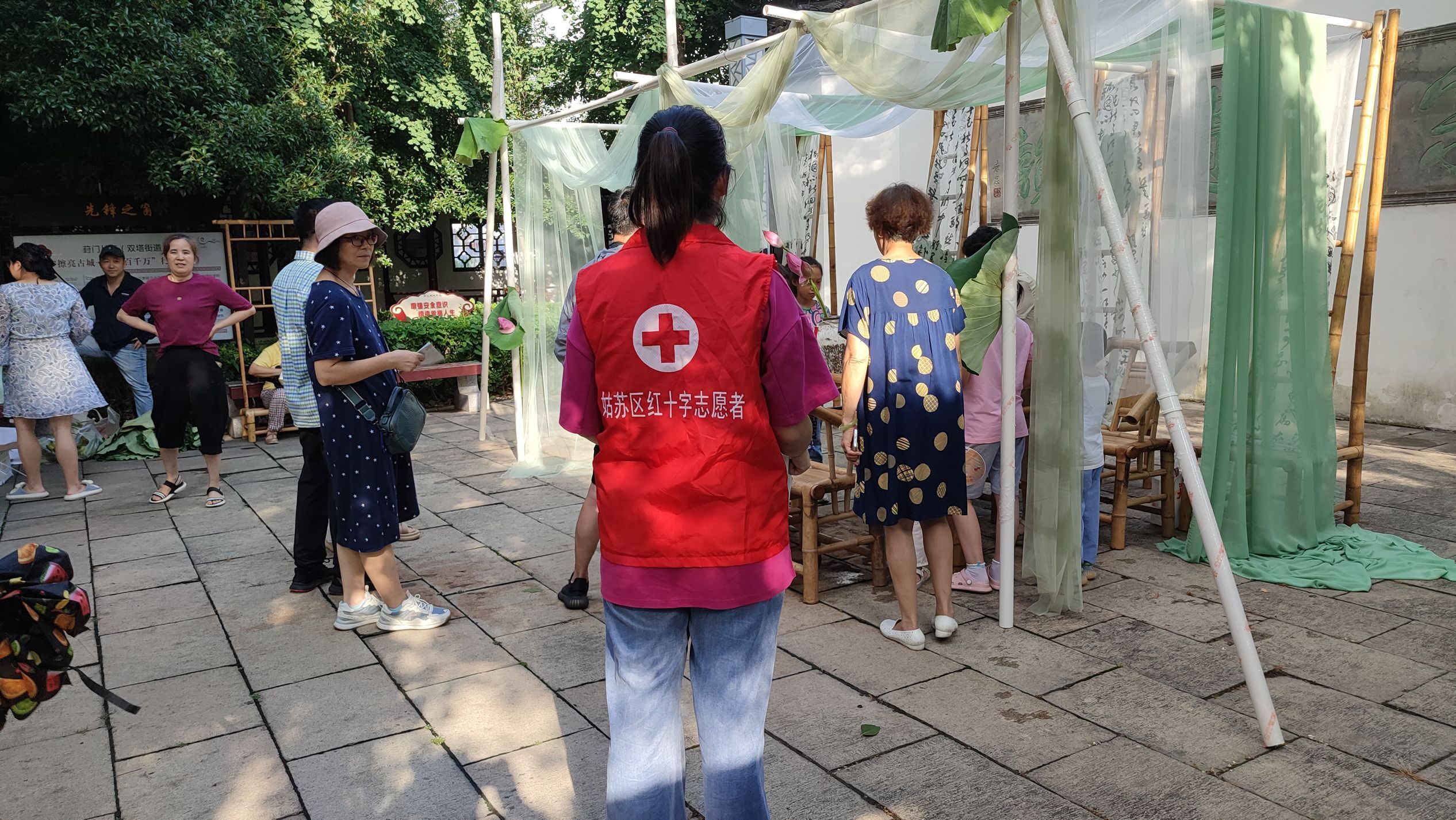 定慧寺巷 荷花节2.jpg