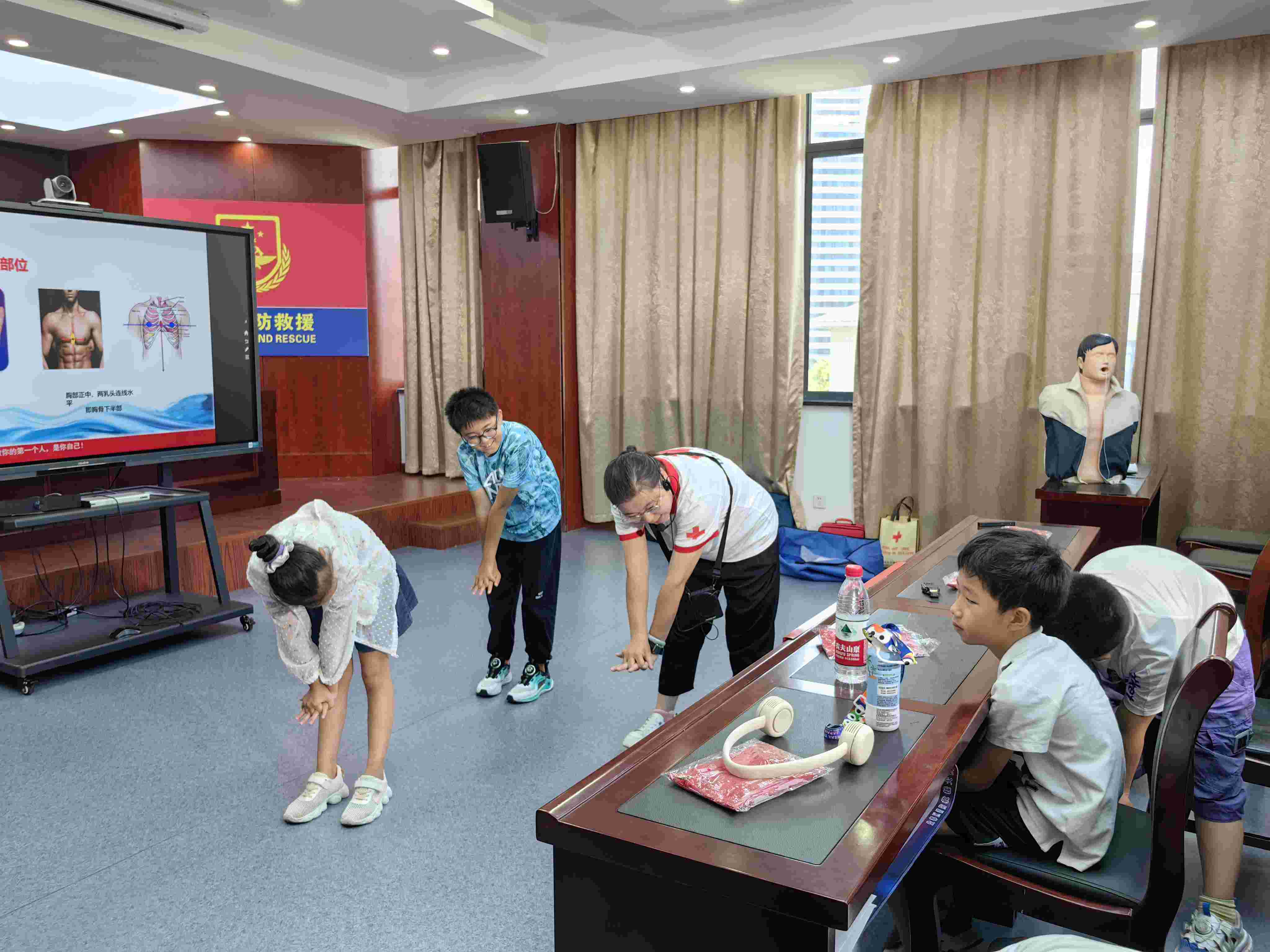 2023.08.17盐都消防大队应急救护培训活动 (7)(1).jpg