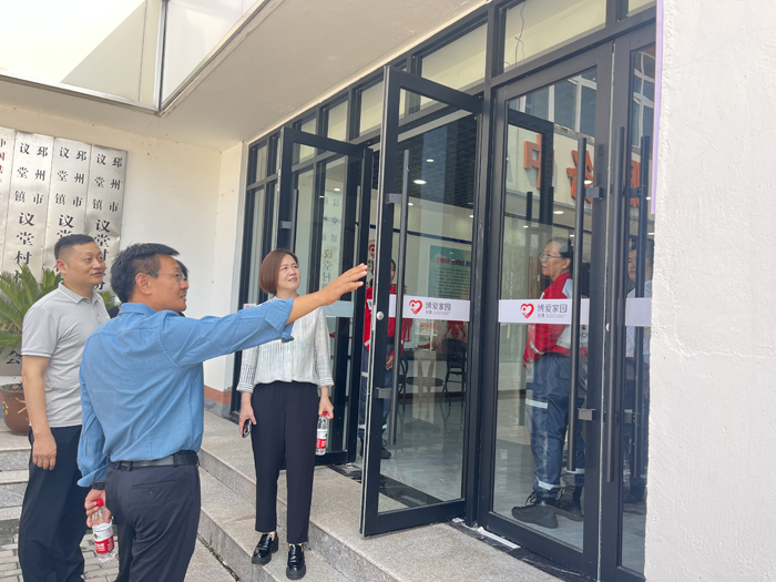 8月29日，议堂镇开展义诊和应急救护普及性培训，省、市红十字领导参加调研，李市长、高市长陪同3.jpg
