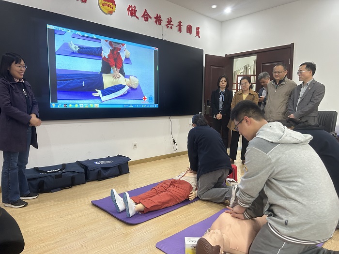头条 区人大教科文卫委调研红十字救护培训工作3.jpg